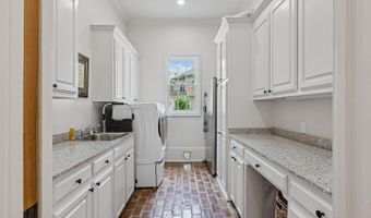 18211 S Mission Hills Ave, Baton Rouge, LA 70810