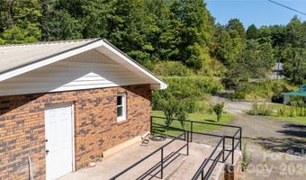 208 Murdock Rd, Bakersville, NC 28705