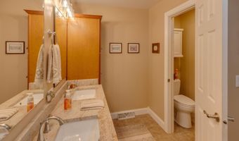 104 Champagne Cir, Campton, NH 03223