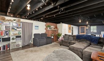 661 Wynne Dr, Akron, OH 44319