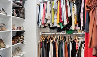 4850 EISENHOWER Ave 302, Alexandria, VA 22304
