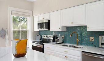 109 Church St 3, Newport, RI 02840
