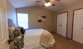 707 S Hedgewood Cir, Andover, KS 67002