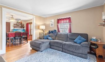 32 Union St, East Greenwich, RI 02818