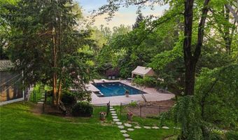 2 Canterbury Ct, Alpine, NJ 07620