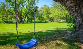101 Abby Ave #B, Benton City, WA 99320