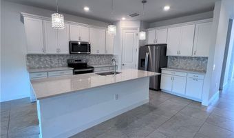 3700 Passion Vine Dr, Alva, FL 33920