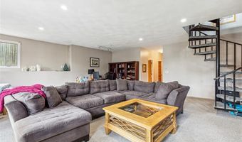 93 Church St, Barrington, RI 02806