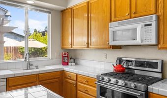 1336 Funston Dr, Santa Rosa, CA 95407