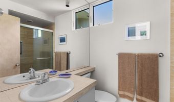 24 Sarahs Path, Amagansett, NY 11930