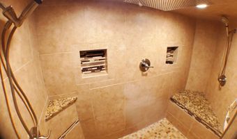 14 Vermillion Dr, Avon, CT 06001