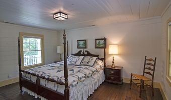 90 Taylor Ln, Alderson, WV 24910