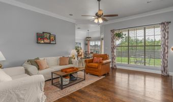 4204 Parkridge Dr, Benton, LA 71006