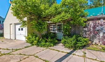 1320 STATE St, Algoma, WI 54201