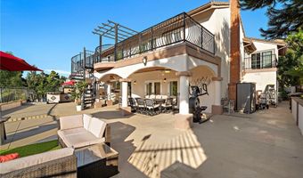 6425 E Shady Valley Ln, Anaheim, CA 92807