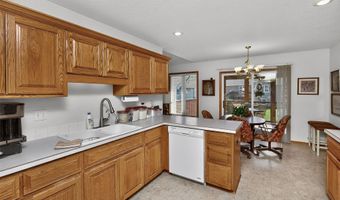 842 Lindsay Ct SW, Altoona, IA 50009