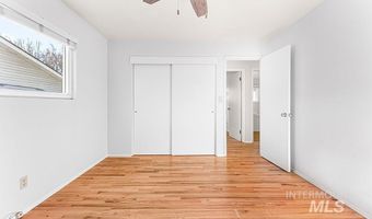 3418 N Red Oak Dr, Boise, ID 83703