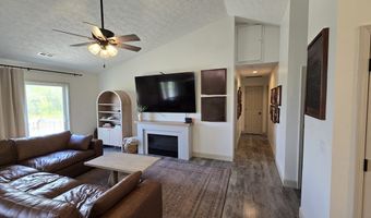 653 Sullivan Rd, Beaver, WV 25813
