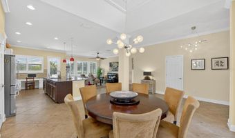 6903 CRESTPOINT Dr, Apollo Beach, FL 33572