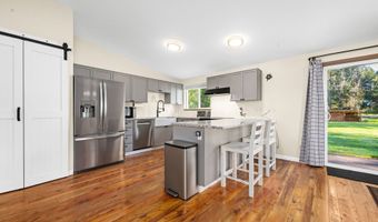 42020 FOREST COURT Ln, Astoria, OR 97103