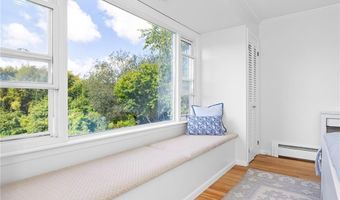 331 Third Beach Rd, Middletown, RI 02842