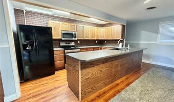 3015 Belle St, Alton, IL 62002