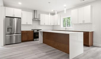 Mckinley Avenue, Bayville, NJ 08721