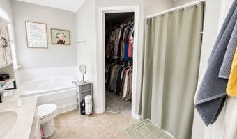 1354 Turfway Dr, Avon, IN 46123