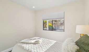 2829 Forest View Way, Carlsbad, CA 92008