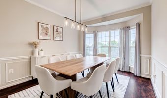 43865 LAUREL RIDGE Dr, Ashburn, VA 20147