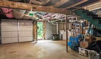 447 Farm Rd, Arlington, VT 05250