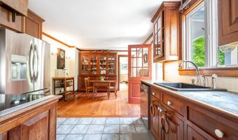 19 Junction Rd, Brookfield, CT 06804