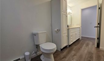 39 Allendale Ave, North Providence, RI 02911
