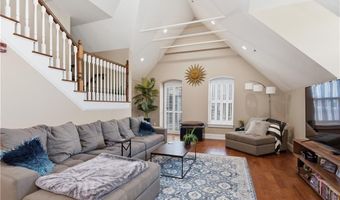 1000 Chapel View Blvd 306, Cranston, RI 02920