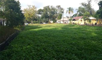 412 E 7TH St, Apopka, FL 32703