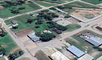1009 S 3rd St, Chickasha, OK 73059