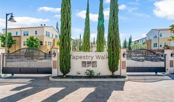 928 E Twill Ct, Anaheim, CA 92802