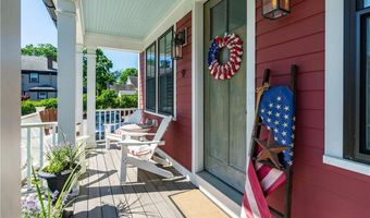 15 Castle St 9, East Greenwich, RI 02818