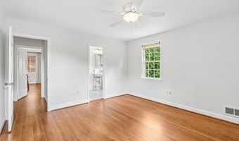 5601 KIRKWOOD Dr, Bethesda, MD 20816