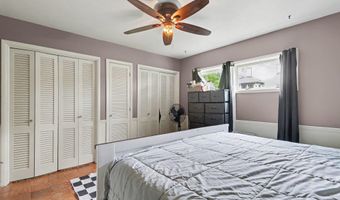 422 W Ctr, Alma, MI 48801