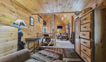 15 N Ridge Rd, Beaver Cove, ME 04441