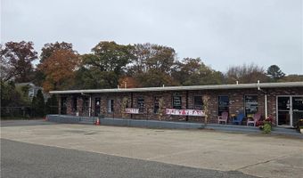 3520 Quaker Ln, North Kingstown, RI 02852