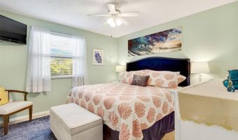 412 80TH St, Holmes Beach, FL 34217