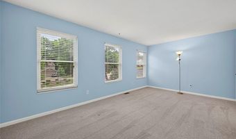 1592 Greenfield Crossing Ct, Ballwin, MO 63021