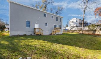 253 Central St, Lincoln, RI 02865