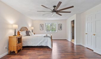 17 Stone Pound Ln, Atkinson, NH 03811