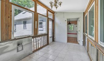 13 Hoyt Rd, Bethel, CT 06801