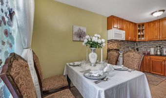 700 Broadway 28, Amityville, NY 11701