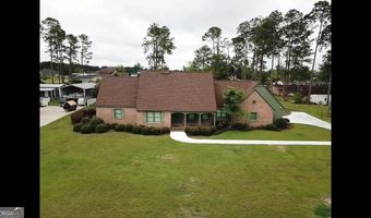 220 Lakeshore Dr, Alma, GA 31510