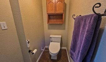 809 Colonial Ct, Carlsbad, NM 88220